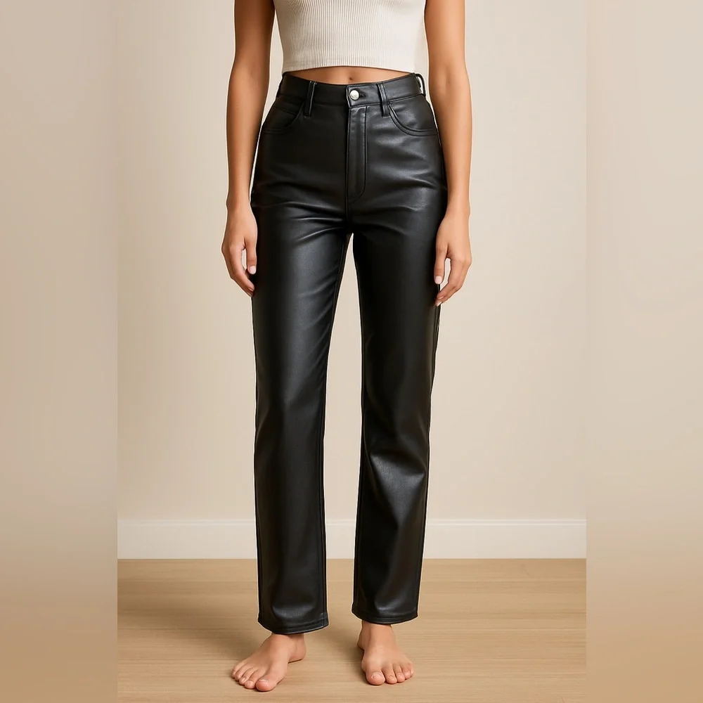 Abercrombie & Fitch 90s Straight Ultra High Rise Vegan Leather Pants SZ 28 NWT